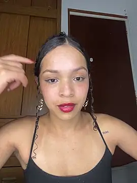 Yasmin777_ Live XXX-Chat