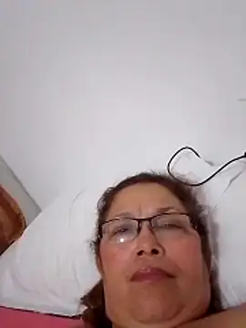 Chat +18 de Cessi50 ao vivo