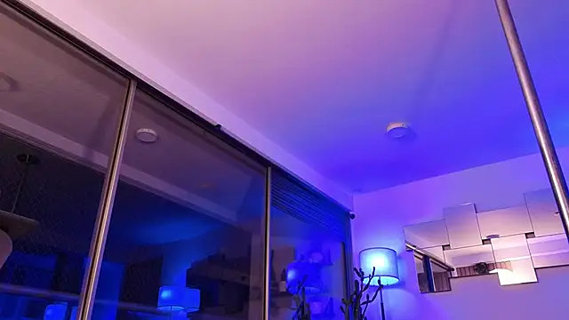 mandi4pole_ Live XXX-Chat