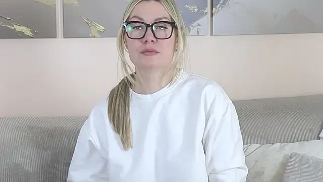 XXX chat uživo modela ElyaSoftTemptation