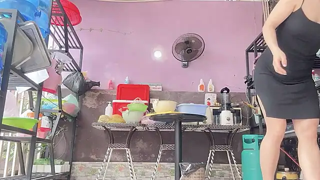 Chat +18 de LinhChi_9x ao vivo