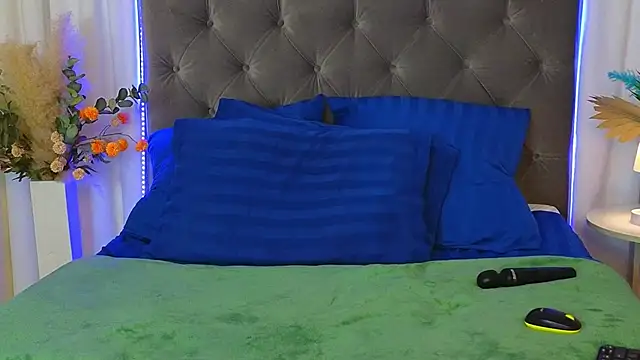 Ariana_Petiten Live XXX chat