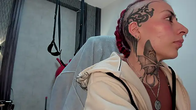 selene_red_: απευθείας συνομιλία ΧΧΧ