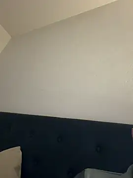 Pokazy przed kamerką – Guitccch