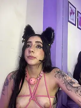 Show de sharlot24 na webcam