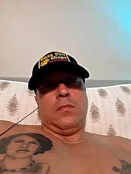 DoggiiDick: διαδικτυακό σόου στην κάμερα