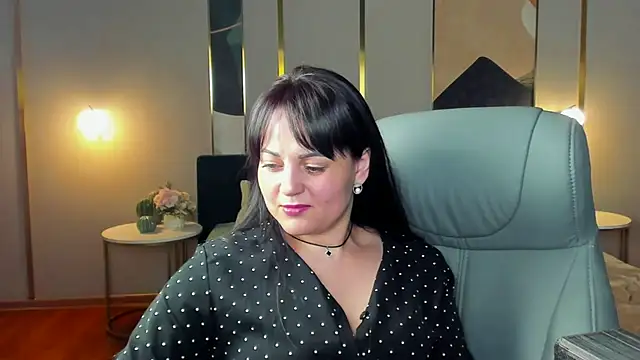 _SilkyShadow_ Adlı Modelin Canlı XXX Sohbeti