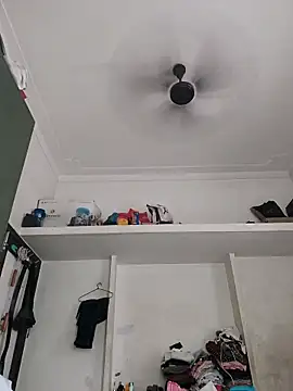 Nikhil6979 Show in webcam