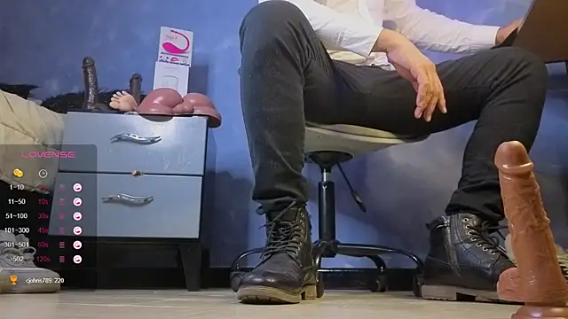 TomLover_12 Pertunjukan Webcam