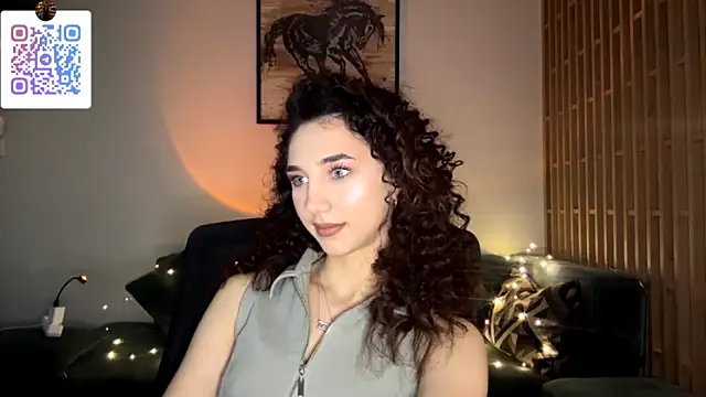 Pokazy przed kamerką – LinaMour