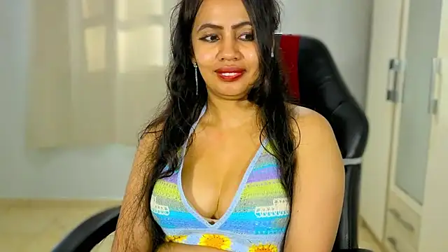 Chat +18 de FannyXhot ao vivo