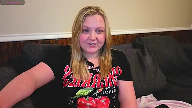 PhatAssBlond's Webcam Show