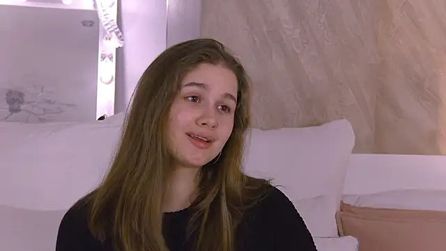 EllieHayes Live XXX-Chat