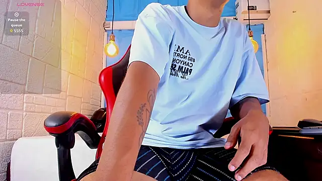 boy_bigcock24cm Chat XXX live