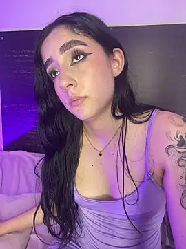 Chatroom XXX en direct de sharlot24