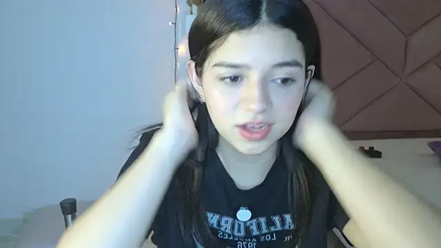 eva_sin18 ওয়েবক্যাম শো