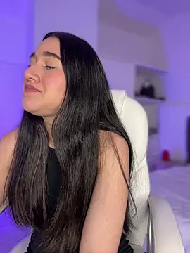 julieta_jhonss Adlı Modelin Canlı XXX Sohbeti