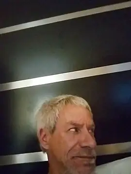 Chat XXX en directo de Biknight