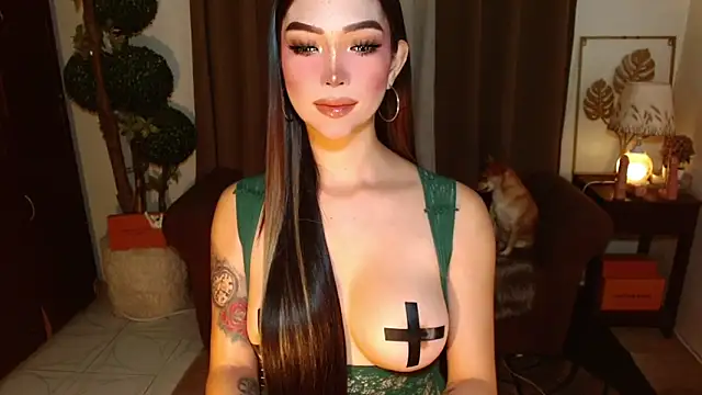 MouthWatering_Ayesha: διαδικτυακό σόου στην κάμερα