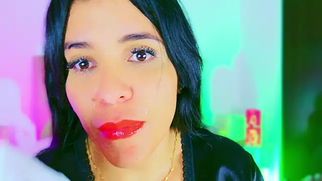 Chatroom XXX en direct de CharlootteEvans