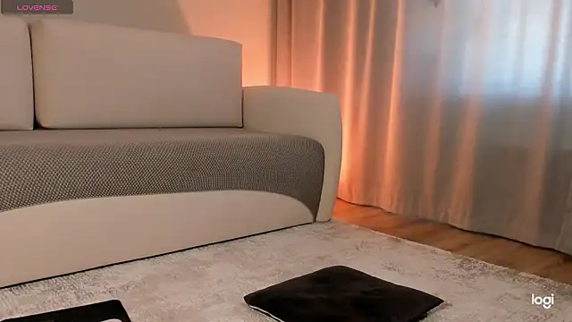 AmelinaLove Chat XXX live