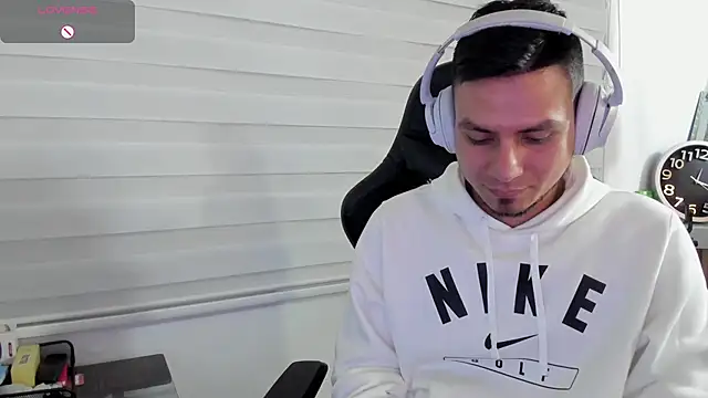 دردشة Rick_Adams الجنسية المباشرة