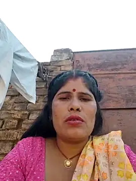 Chat +18 de Mahi_bigg ao vivo