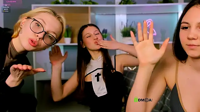 arianaa_cat – Naživo XXX chat