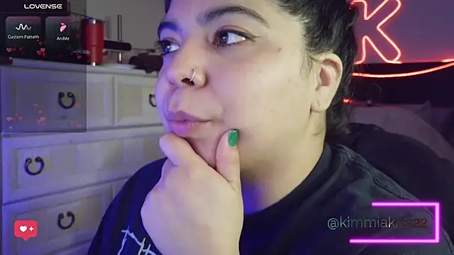 kimmiakiss22's Live XXX Chat