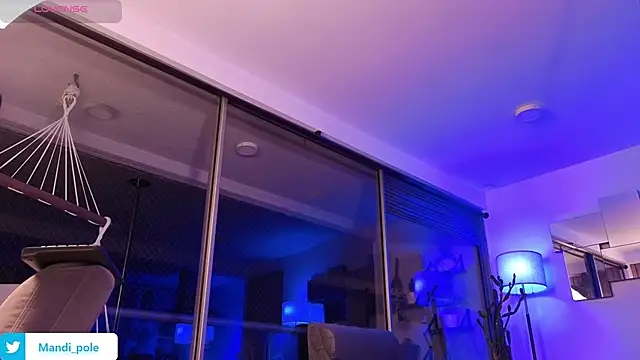 Chat XXX ao vivo de mandi4pole_