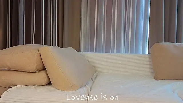 Show modela LurleneRamo na web-kameri