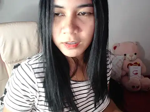 TransPetite1 Adlı Modelin Web Kamerası Şovu