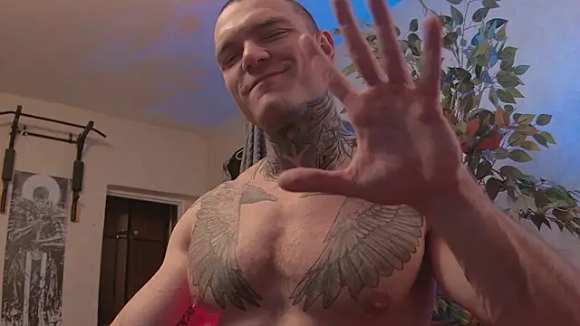 bulatov_xx Show Webcam