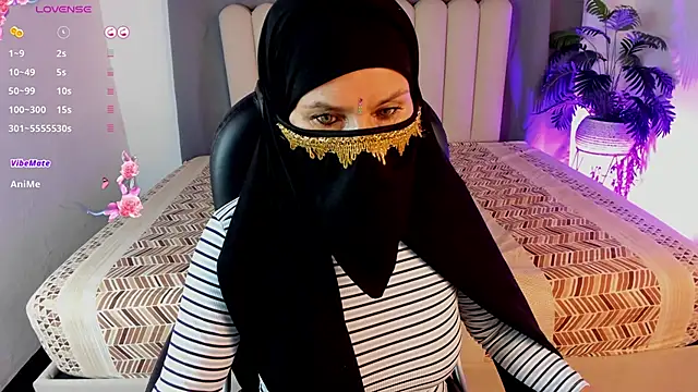 Latifa_ali Chat XXX in diretta