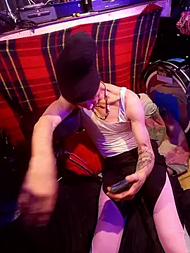 Онлайн чат XXX AllucyLu