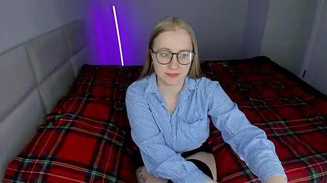 MilanaJune live XXX chat