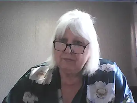 Alexia64231 Show in webcam