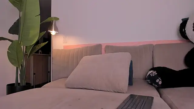 دردشة kitty_miaa الجنسية المباشرة