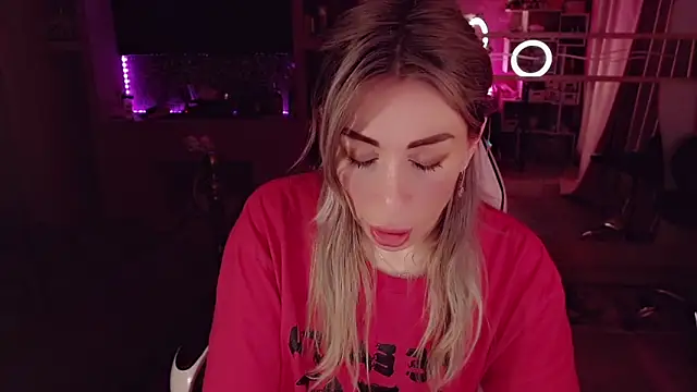 AnnieGOld_ 现场XXX聊天