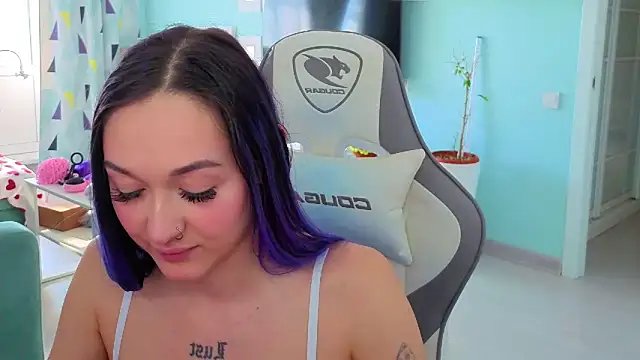 Im_suka's Live XXX Chat