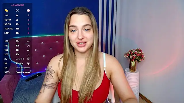 Emma__Ross Adlı Modelin Canlı XXX Sohbeti