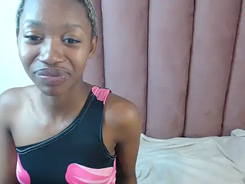 ScorpioBlue_ Adlı Modelin Canlı XXX Sohbeti