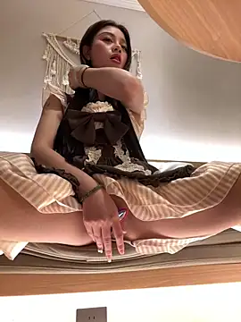 Asia-GoodLuck Adlı Modelin Canlı XXX Sohbeti