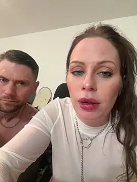 Онлайн чат XXX Maddie666