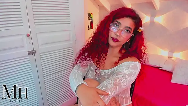 Živý XXX chat MizzHell