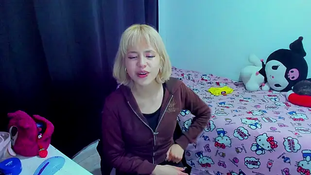 Akane-Mou: онлайн-секс-чат