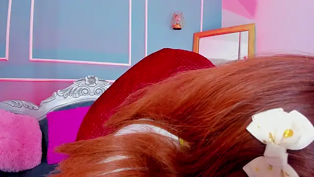 TaraTaylorr élő XXX-chatje