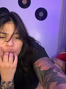 دردشة miacanela_xo الجنسية المباشرة