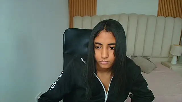 shaneelle Chat XXX live