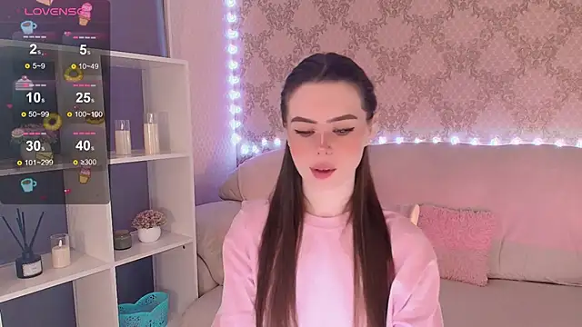 دردشة HolyMiax الجنسية المباشرة